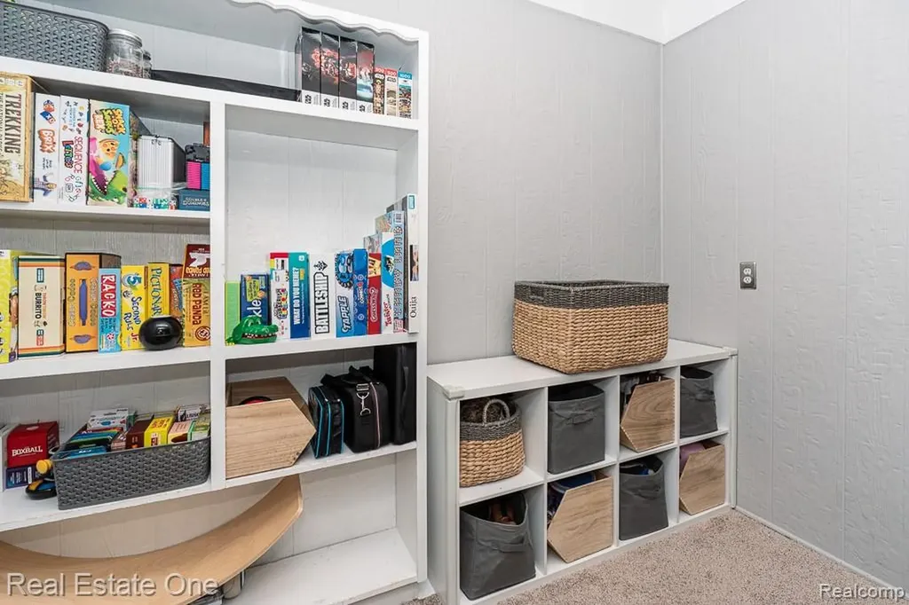 3182 Baypoint Drive Rochester Hills City MI 48309