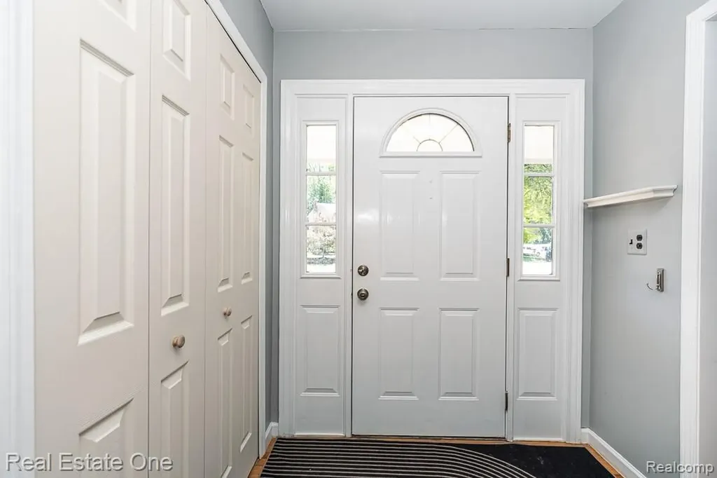 3182 Baypoint Drive Rochester Hills City MI 48309