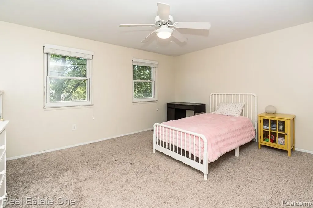 3182 Baypoint Drive Rochester Hills City MI 48309