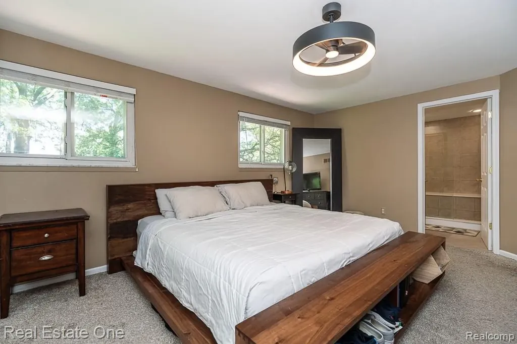 3182 Baypoint Drive Rochester Hills City MI 48309