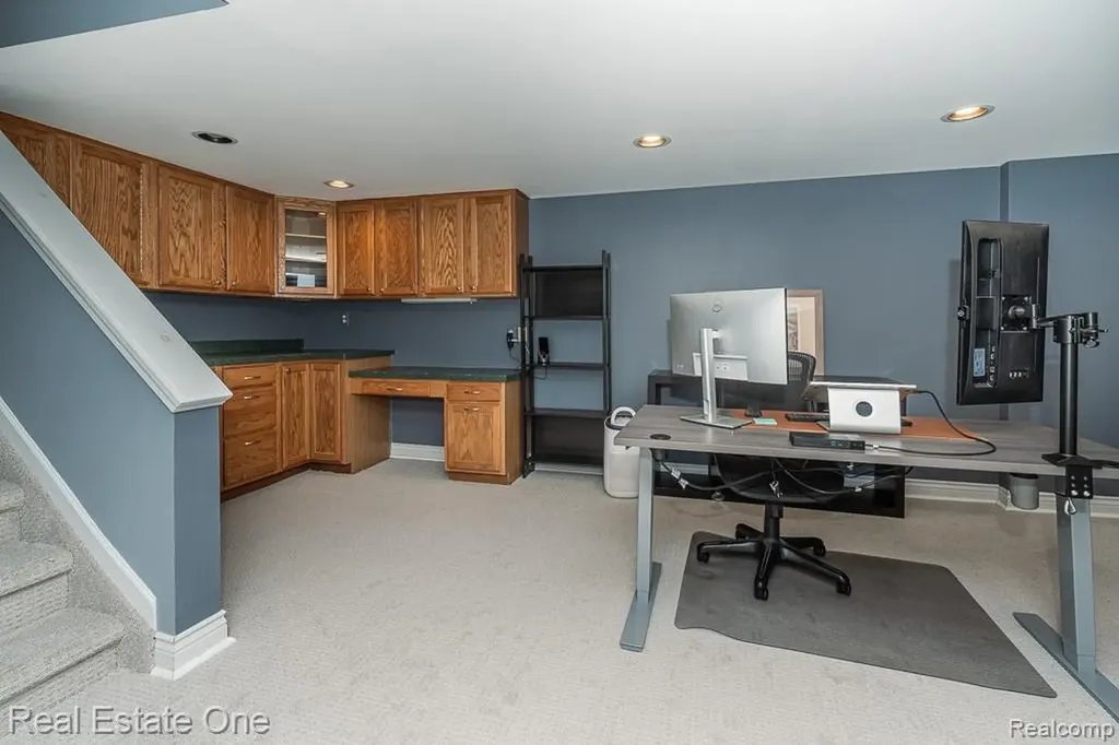 3182 Baypoint Drive Rochester Hills City MI 48309