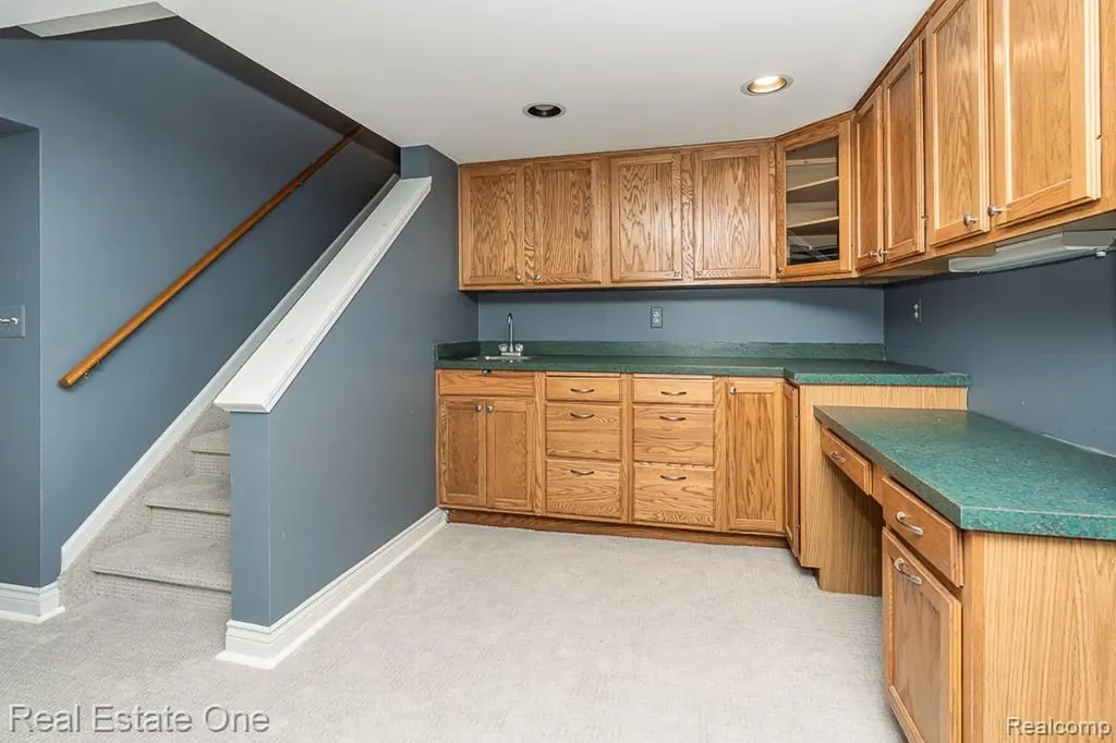 3182 Baypoint Drive Rochester Hills City MI 48309