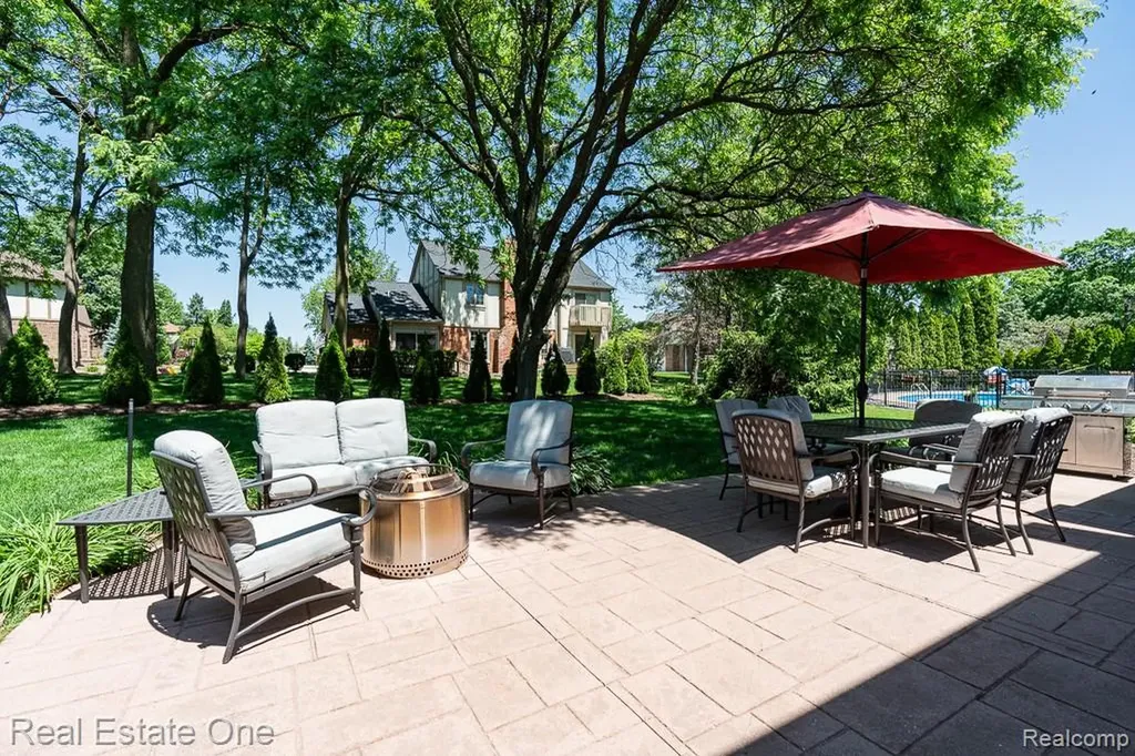 3182 Baypoint Drive Rochester Hills City MI 48309