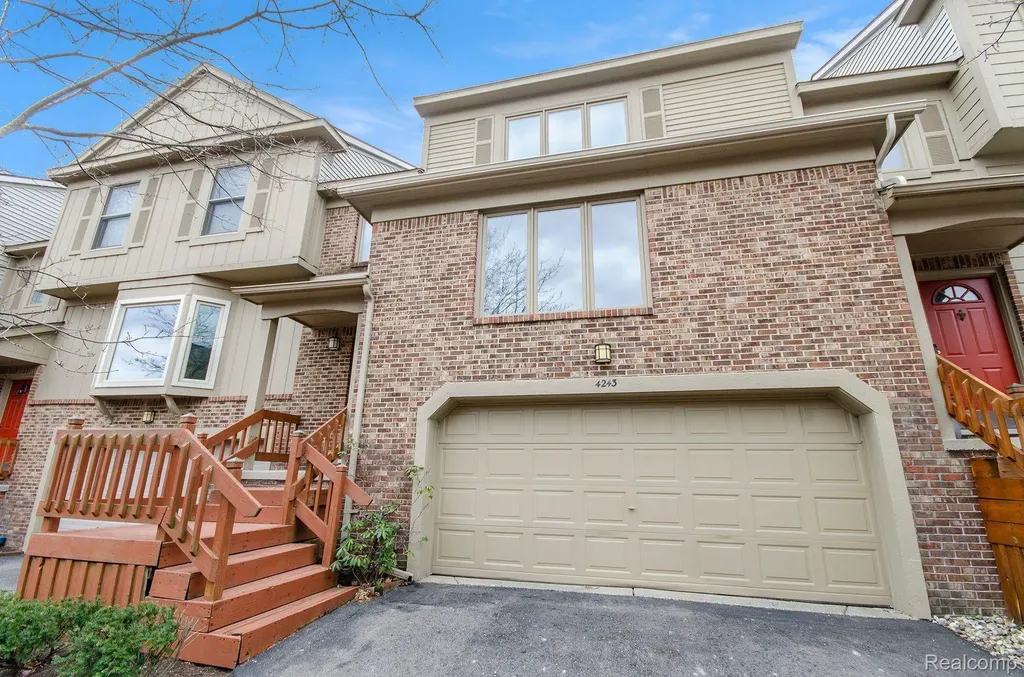 4243 Breckenridge Drive West Bloomfield Charter Township MI 48322