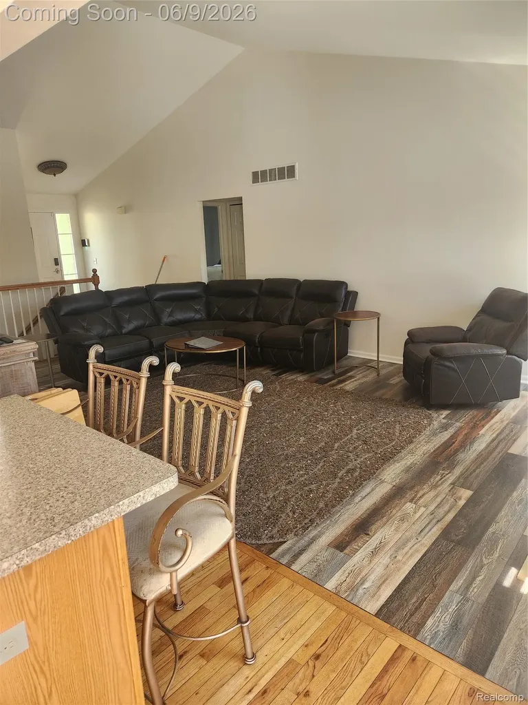 7155 Belle Pointe Drive Van Buren Charter Township MI 48111