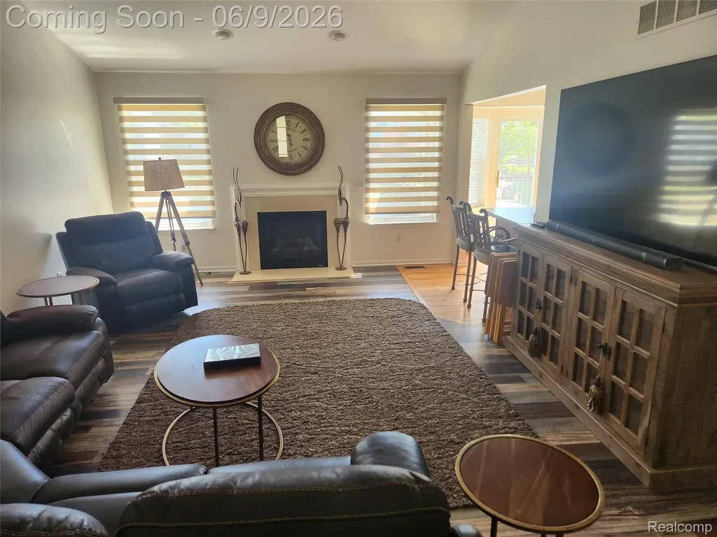 7155 Belle Pointe Drive Van Buren Charter Township MI 48111