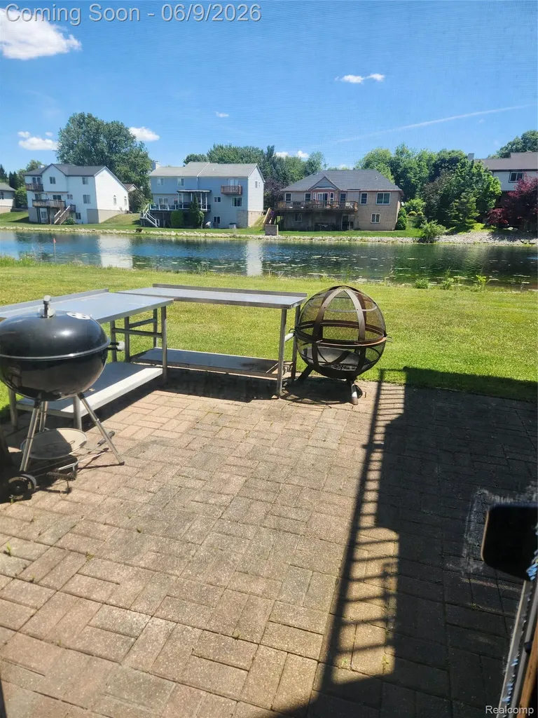 7155 Belle Pointe Drive Van Buren Charter Township MI 48111