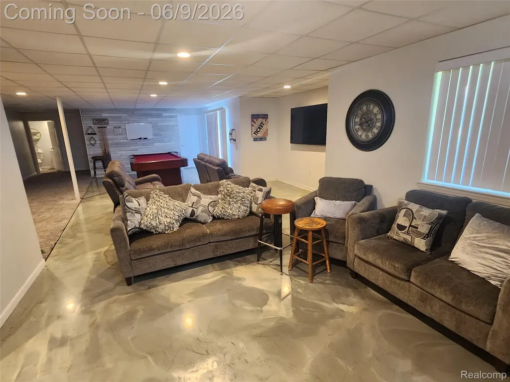 7155 Belle Pointe Drive Van Buren Charter Township MI 48111