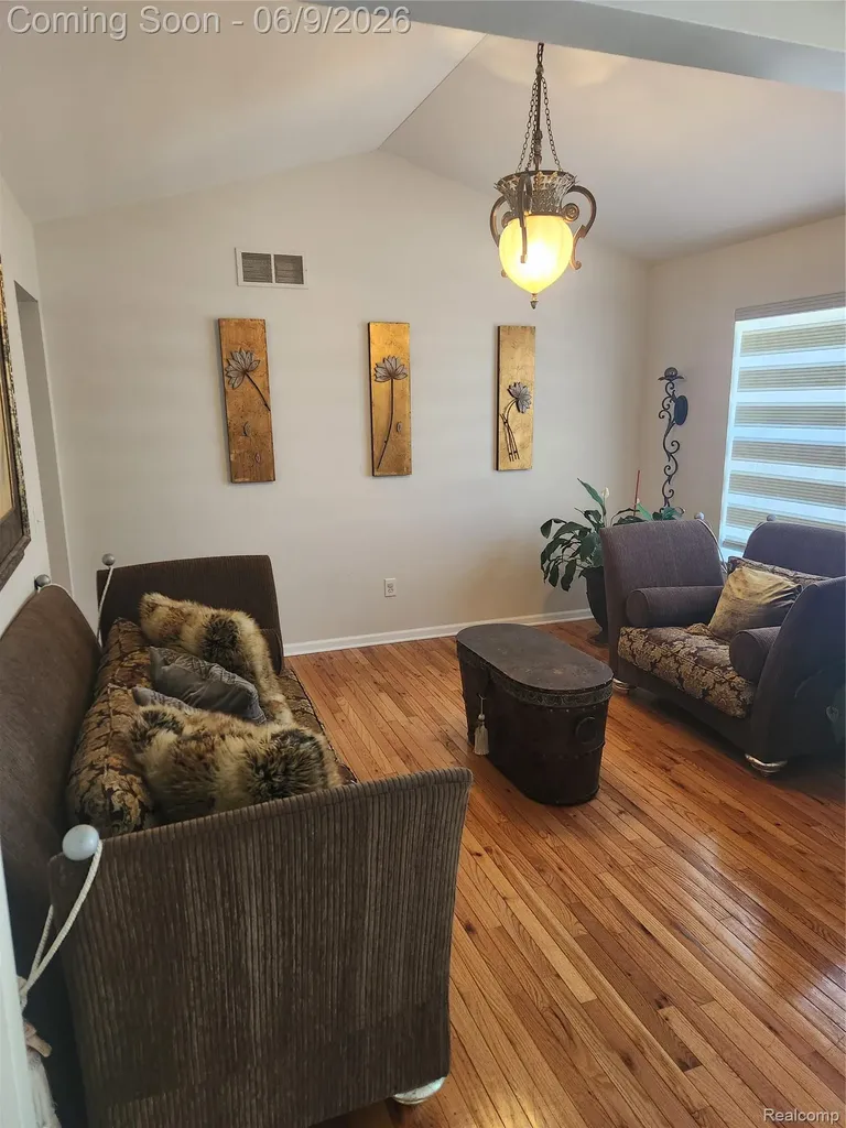 7155 Belle Pointe Drive Van Buren Charter Township MI 48111