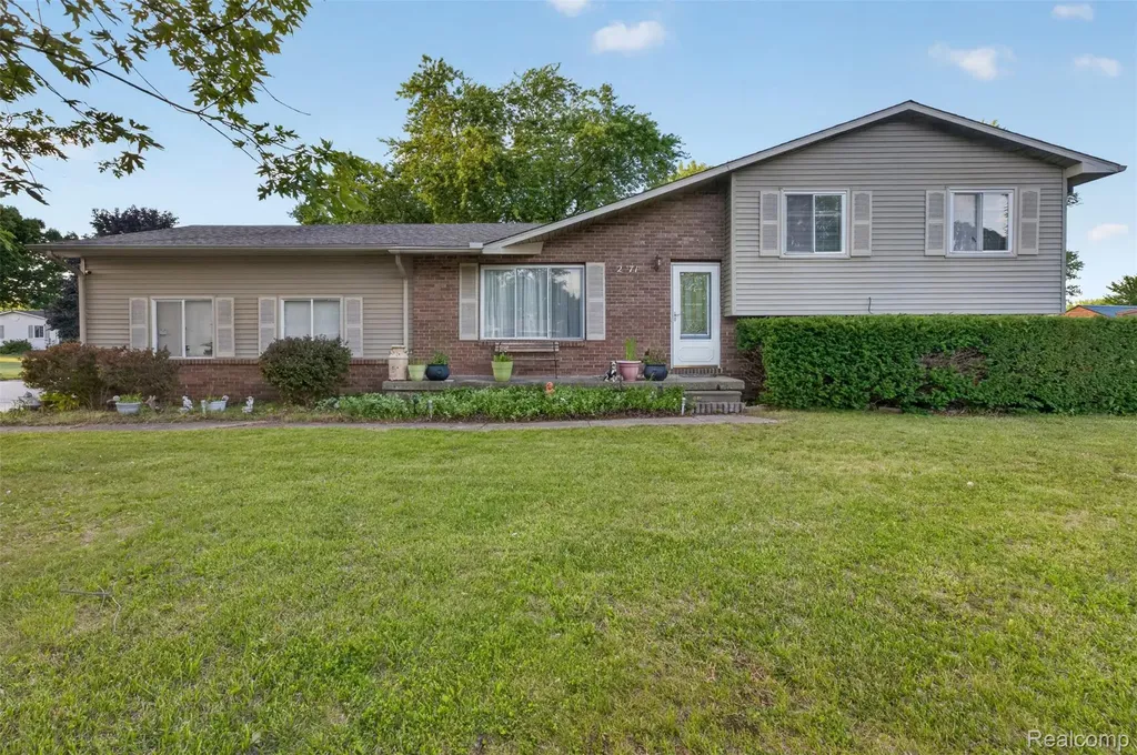 2471 Valley Church Drive Thetford Township MI 48420
