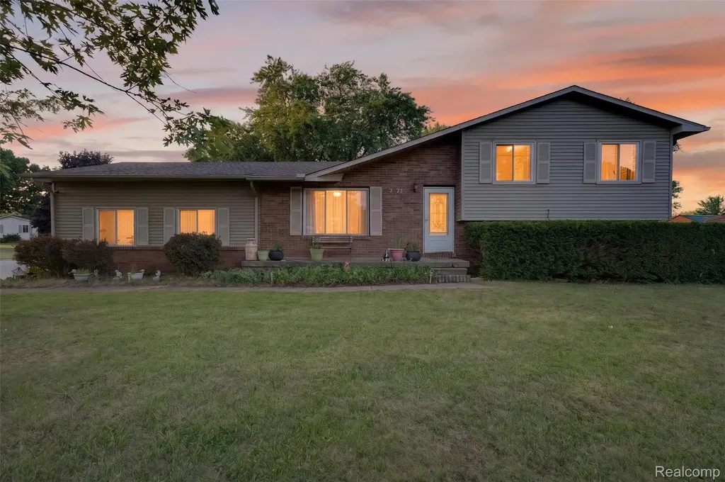 2471 Valley Church Drive Thetford Township MI 48420