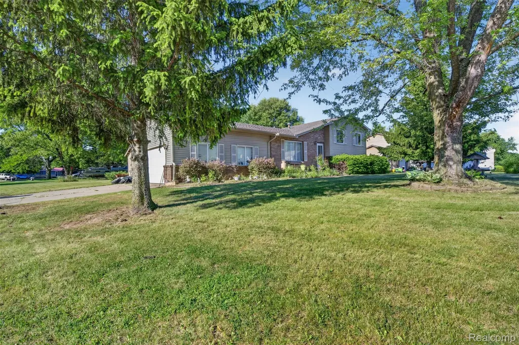 2471 Valley Church Drive Thetford Township MI 48420