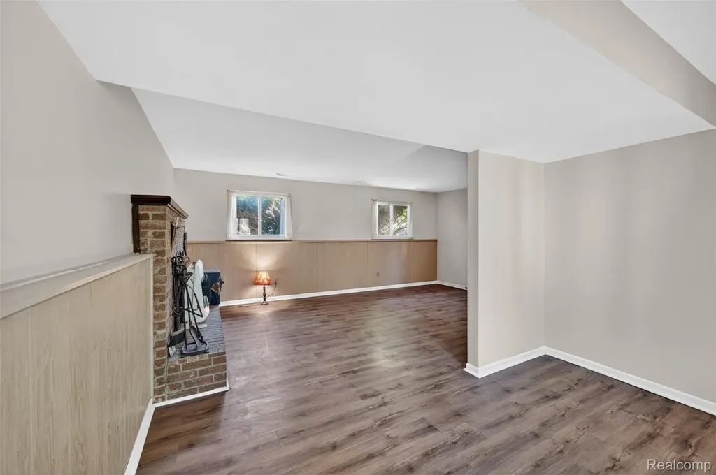 2471 Valley Church Drive Thetford Township MI 48420