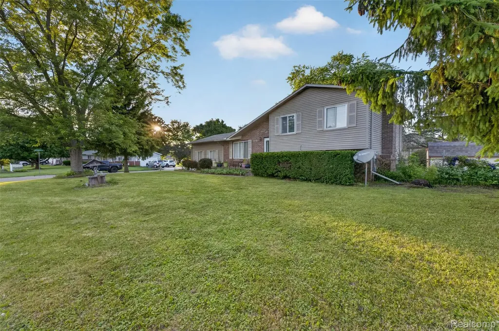 2471 Valley Church Drive Thetford Township MI 48420