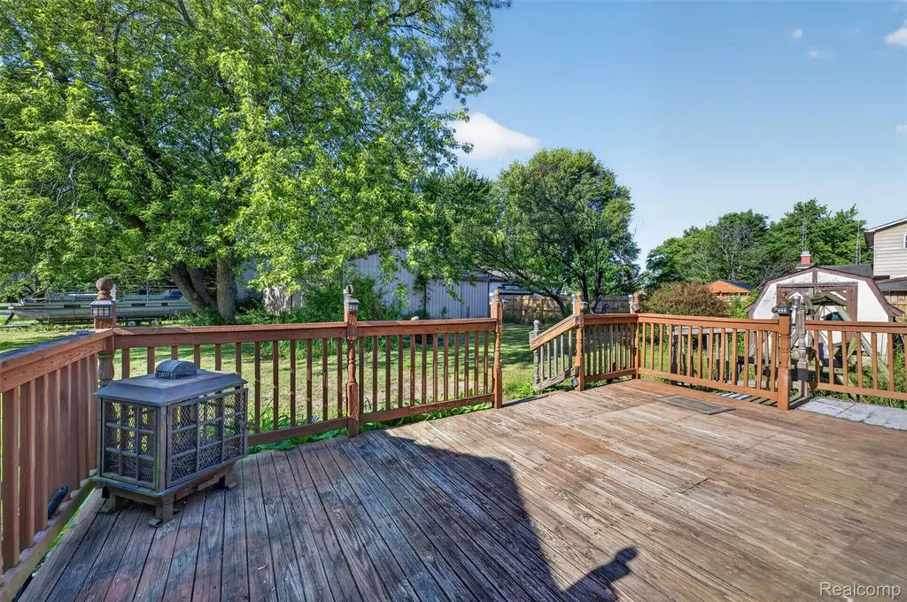 2471 Valley Church Drive Thetford Township MI 48420