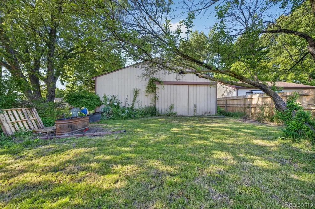 2471 Valley Church Drive Thetford Township MI 48420