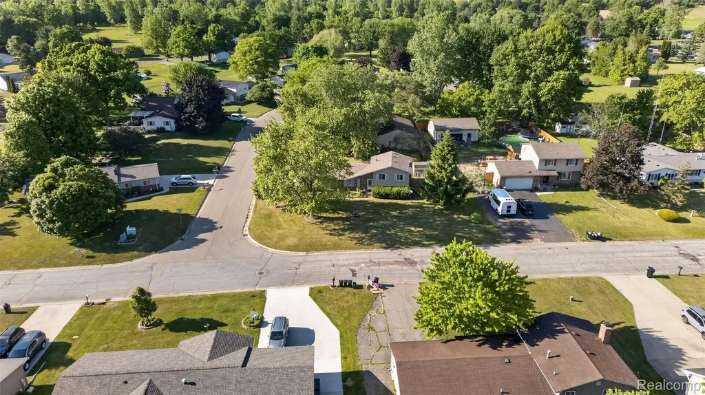 2471 Valley Church Drive Thetford Township MI 48420