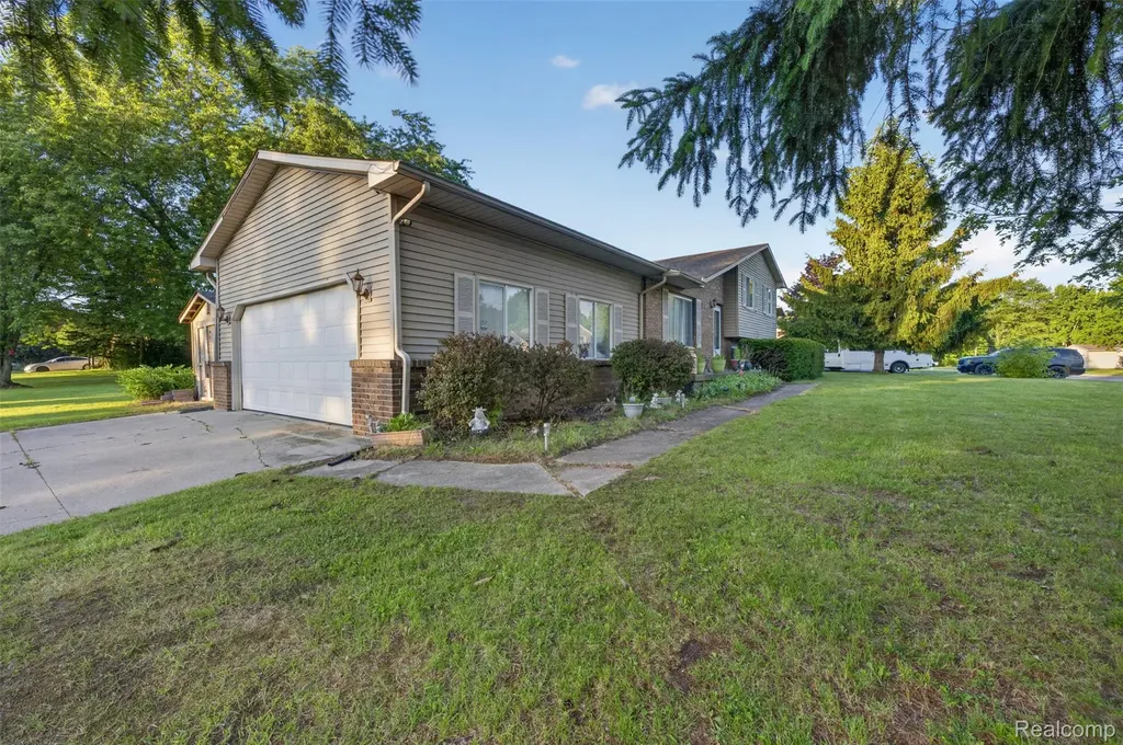 2471 Valley Church Drive Thetford Township MI 48420