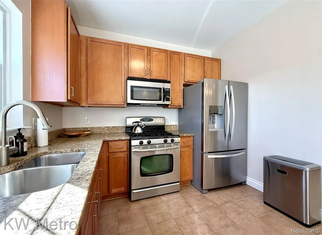 6108 Heron Hills Drive Wolverine Lake Village MI 48390