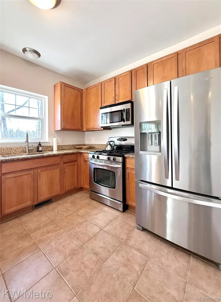 6108 Heron Hills Drive Wolverine Lake Village MI 48390