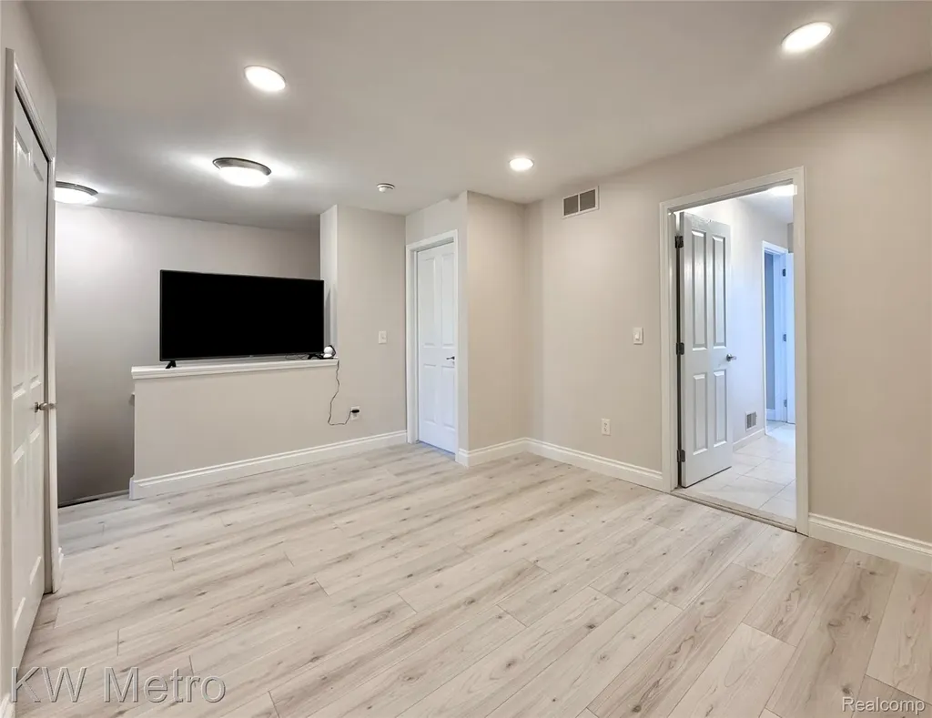 6108 Heron Hills Drive Wolverine Lake Village MI 48390