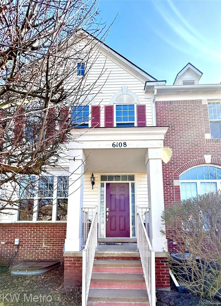 6108 Heron Hills Drive Wolverine Lake Village MI 48390