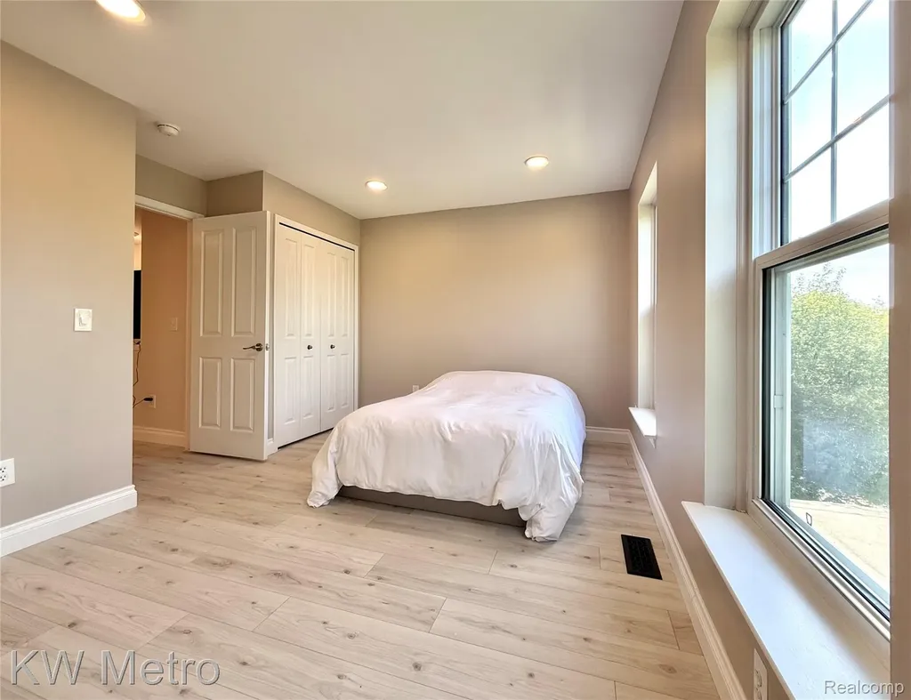 6108 Heron Hills Drive Wolverine Lake Village MI 48390