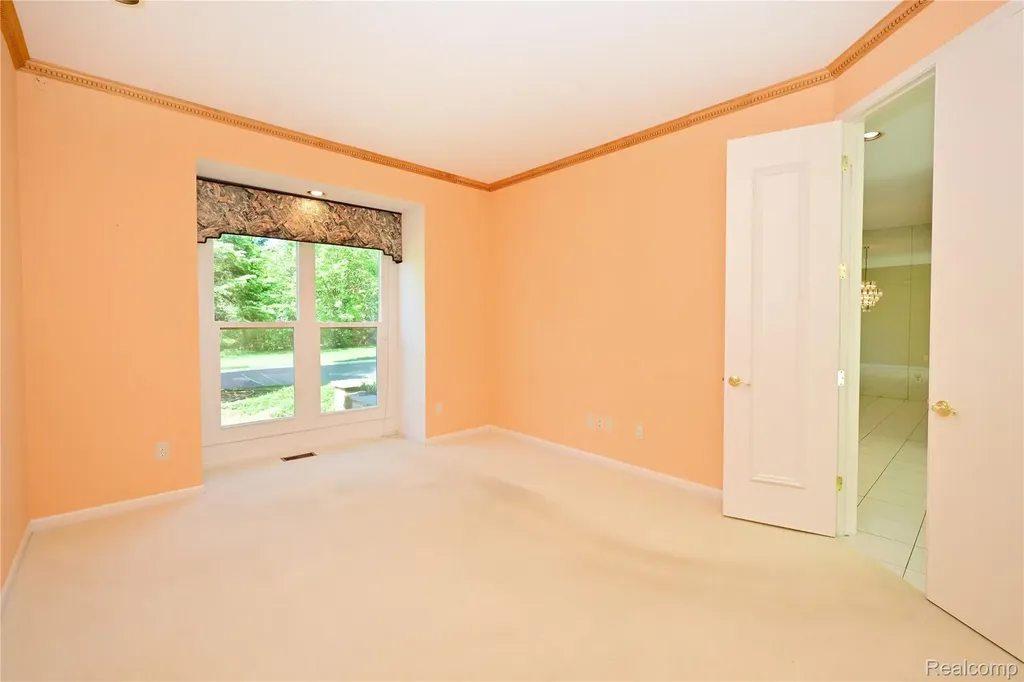 2749 Nicole Court West Bloomfield Charter Township MI 48324