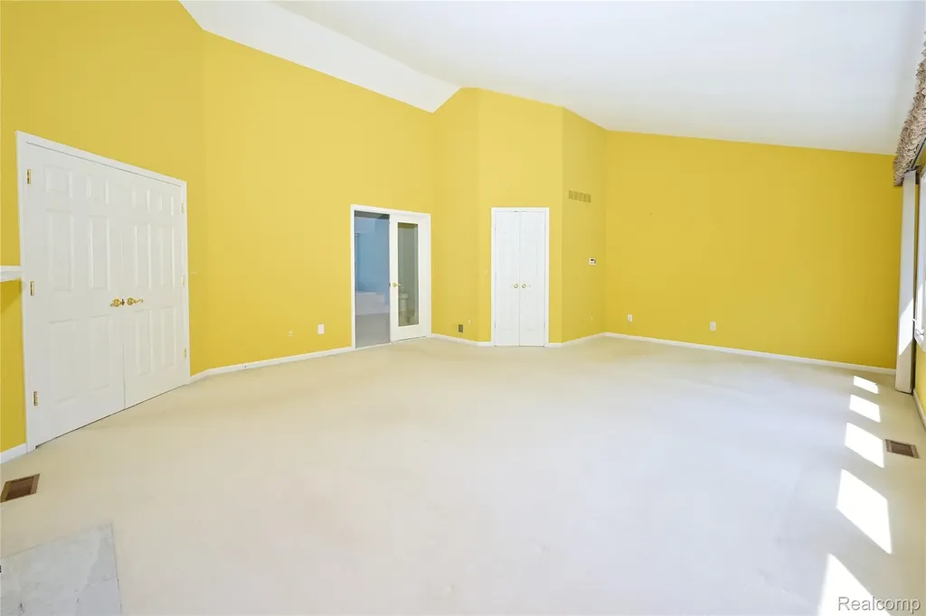 2749 Nicole Court West Bloomfield Charter Township MI 48324