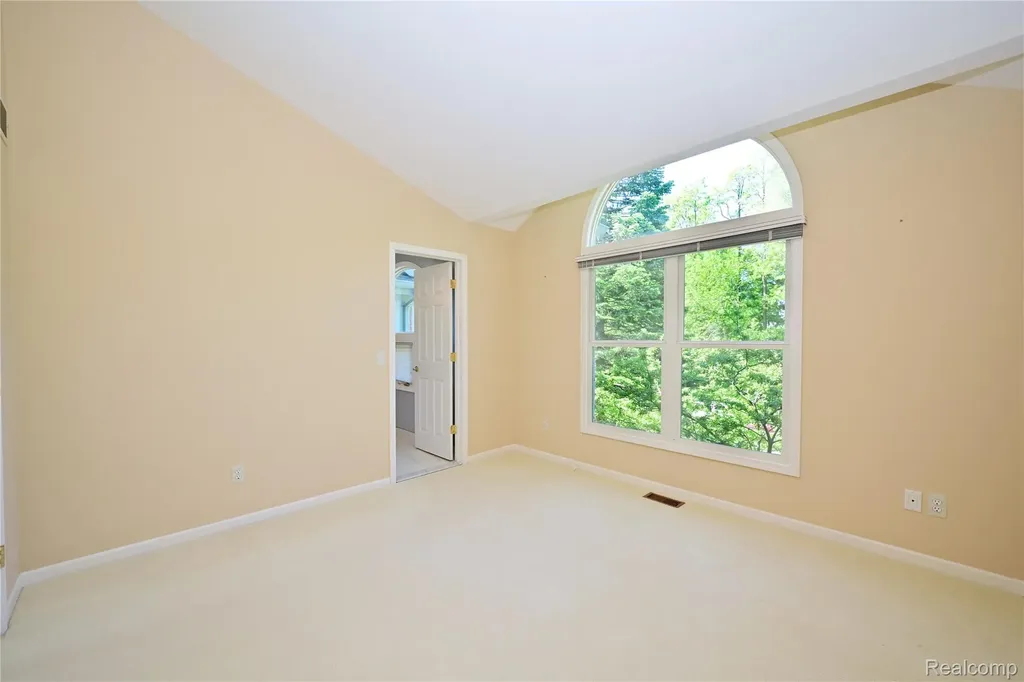 2749 Nicole Court West Bloomfield Charter Township MI 48324