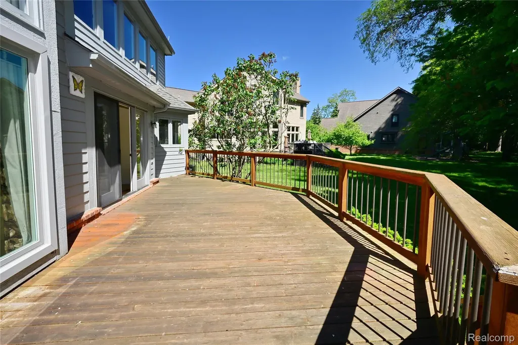 2749 Nicole Court West Bloomfield Charter Township MI 48324