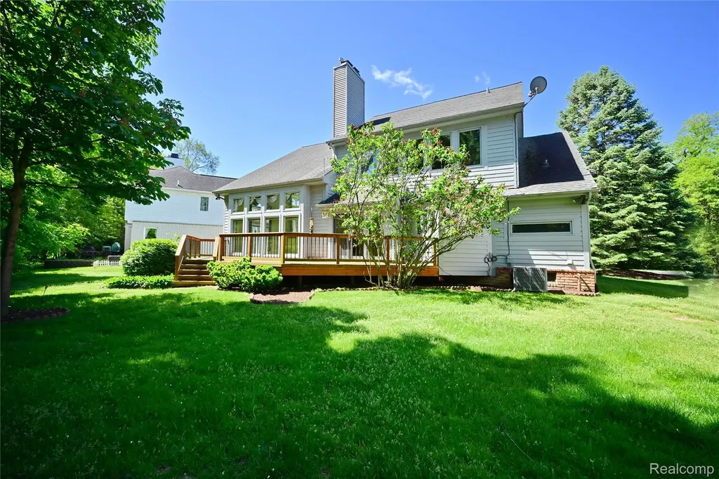 2749 Nicole Court West Bloomfield Charter Township MI 48324