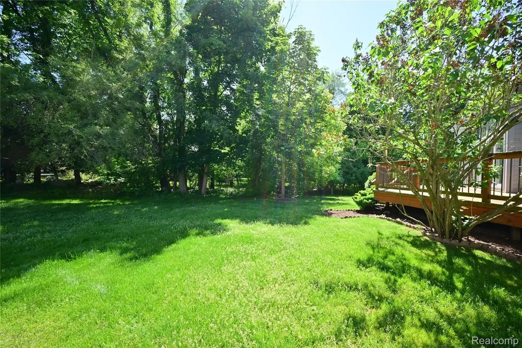 2749 Nicole Court West Bloomfield Charter Township MI 48324