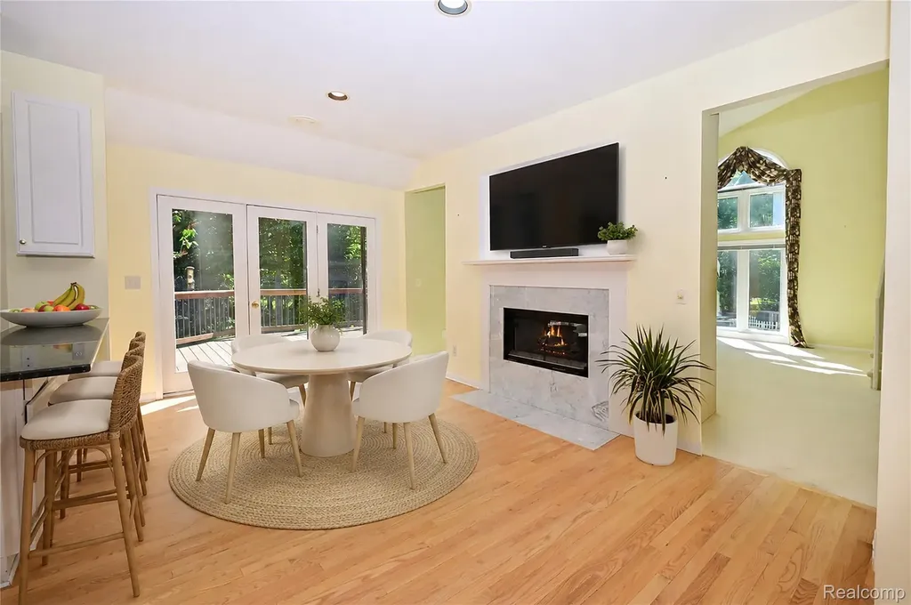 2749 Nicole Court West Bloomfield Charter Township MI 48324