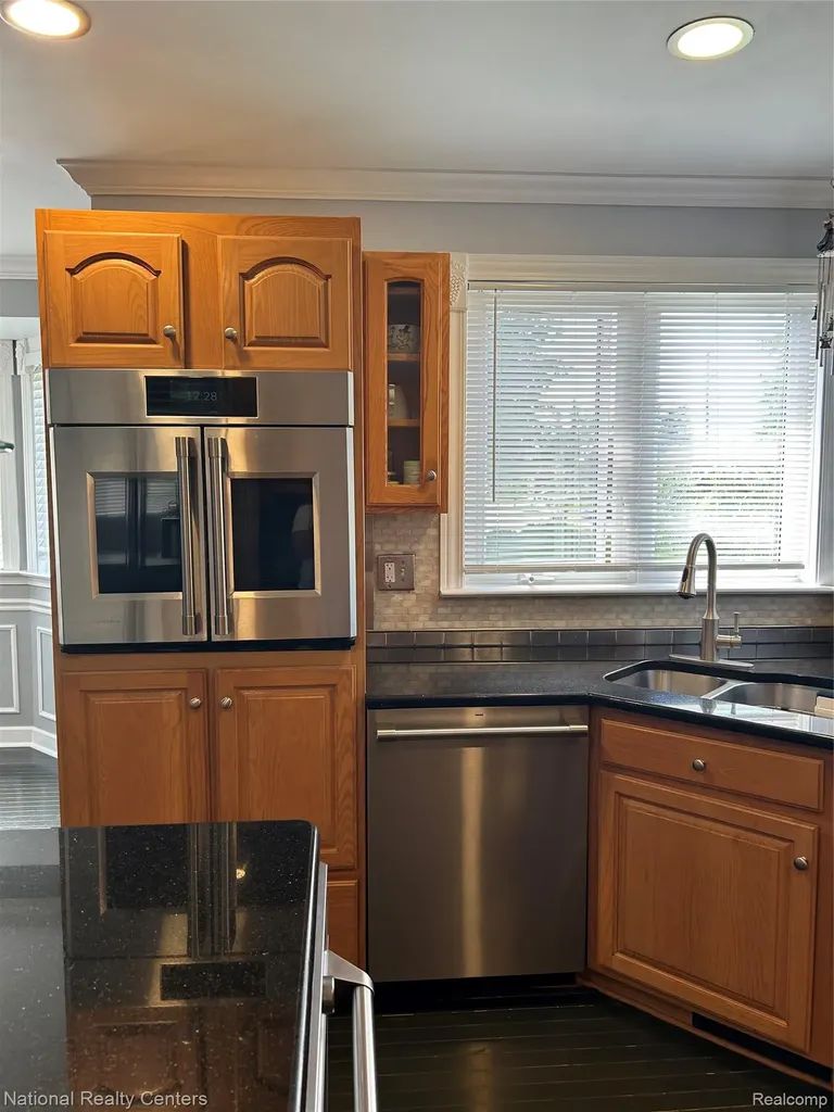 47075 Hidden River Circle S Canton Charter Township MI 48188