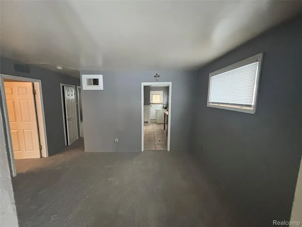 8577 Mark Twain Street Detroit City MI 48228