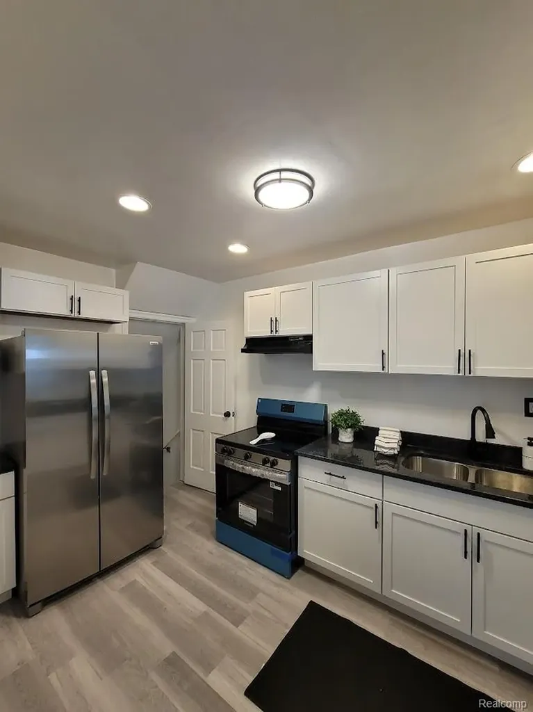 20190 Stratford Road Detroit City MI 48221