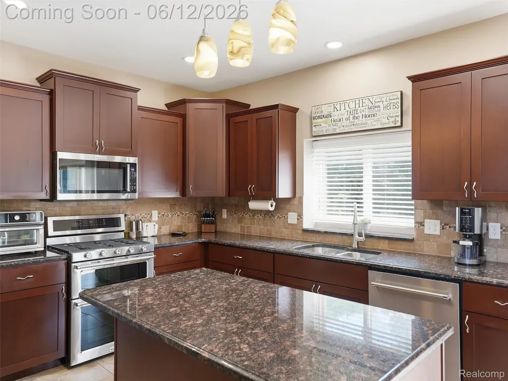 50606 Bredenbury Drive Macomb Township MI 48044