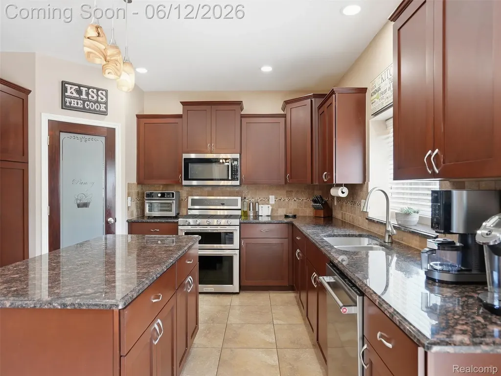 50606 Bredenbury Drive Macomb Township MI 48044