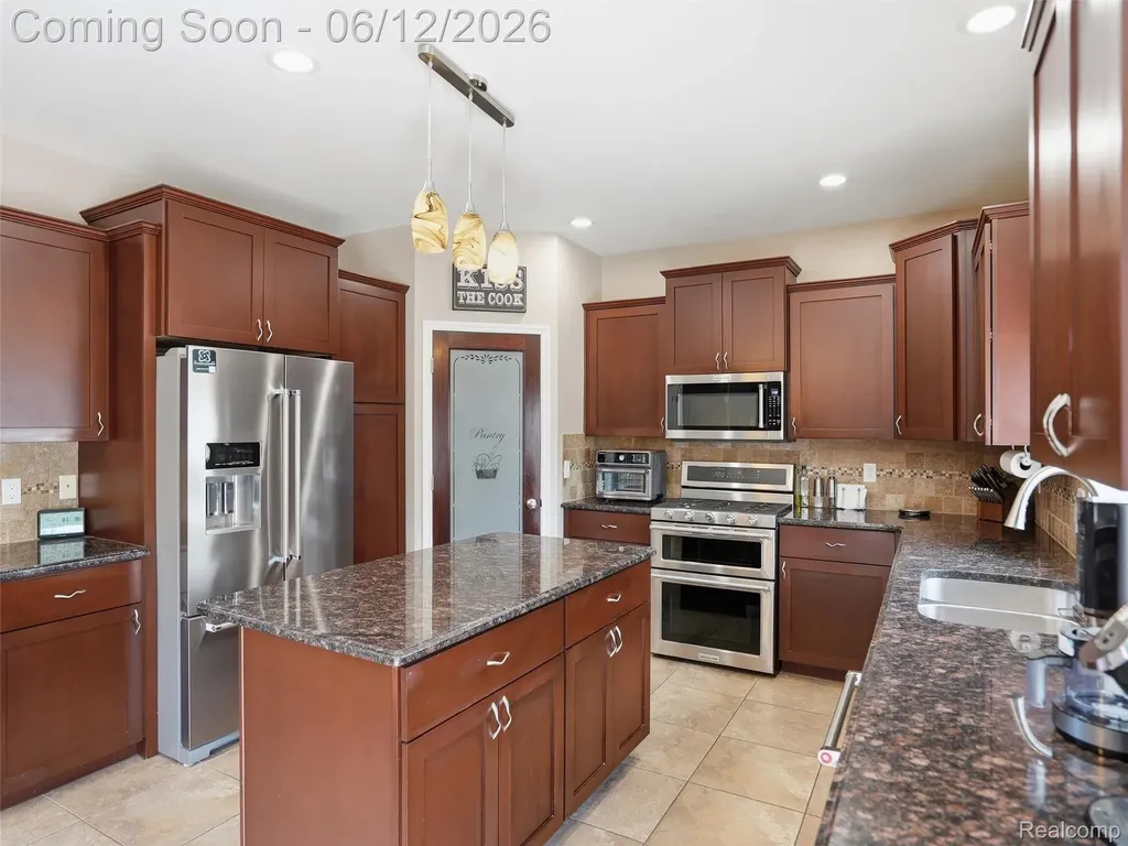 50606 Bredenbury Drive Macomb Township MI 48044