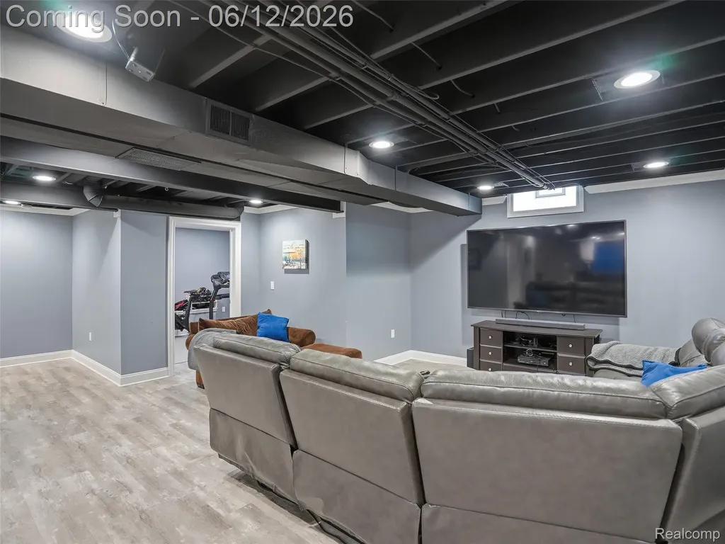 50606 Bredenbury Drive Macomb Township MI 48044
