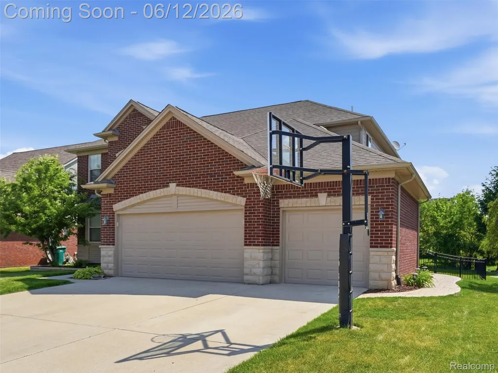 50606 Bredenbury Drive Macomb Township MI 48044