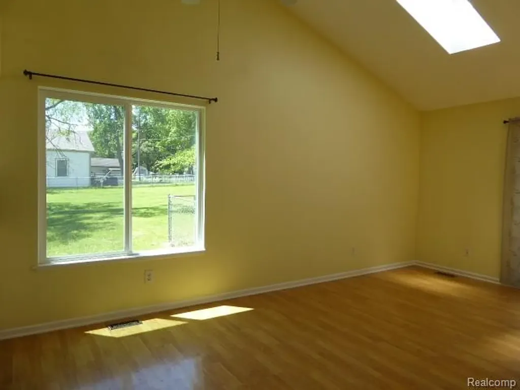 520 Springle Drive Waterford Charter Township MI 48327