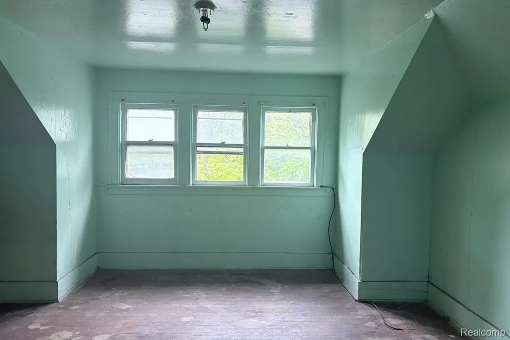 10449 Sterritt Street Detroit City MI 48213