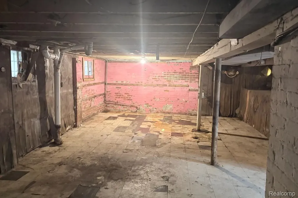 10449 Sterritt Street Detroit City MI 48213
