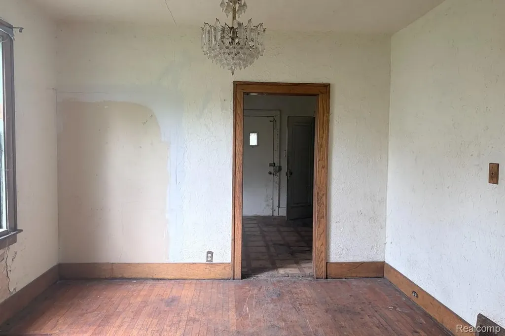 10449 Sterritt Street Detroit City MI 48213
