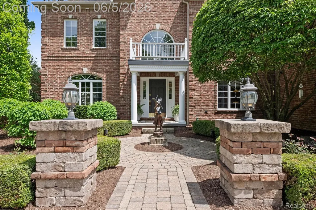61496 Beacon Hill Drive Washington Township MI 48094
