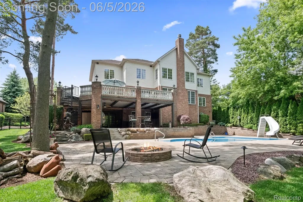 61496 Beacon Hill Drive Washington Township MI 48094