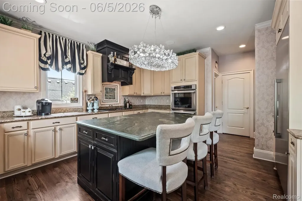61496 Beacon Hill Drive Washington Township MI 48094