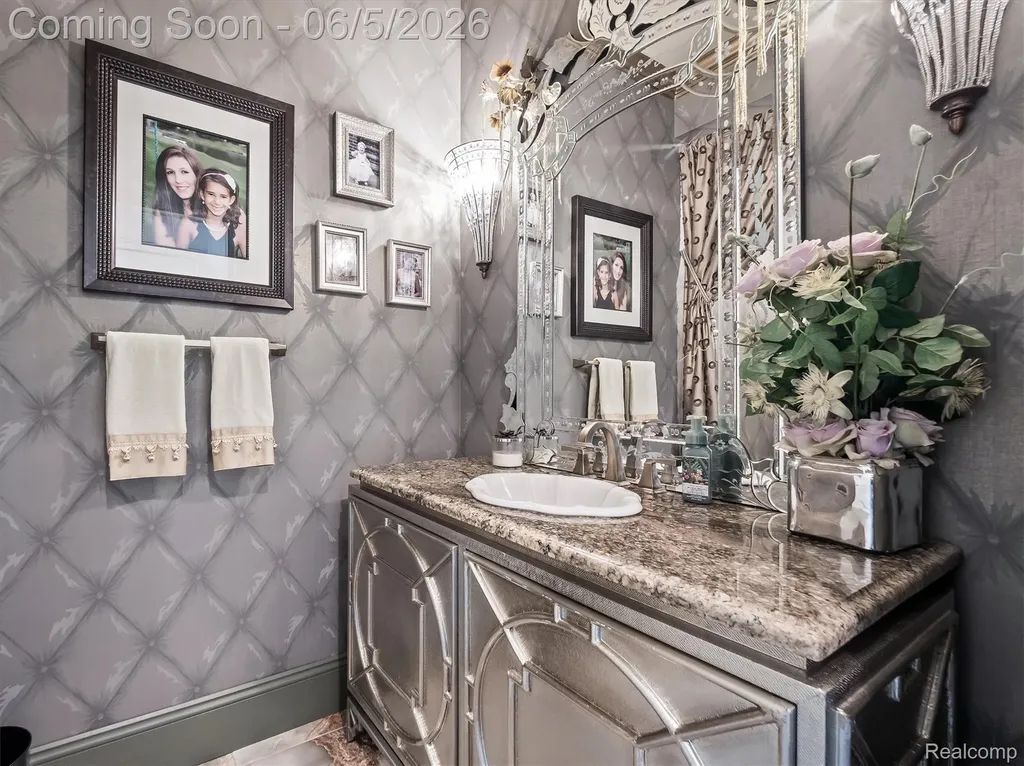 61496 Beacon Hill Drive Washington Township MI 48094